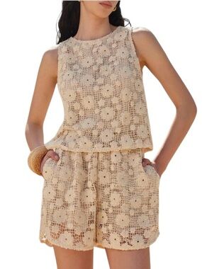 Commense Crochet Lace 2 Piece Set Cream Boho Coastal Top Shorts Small NWT